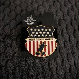 Vintage Walt Disney World Patriotic Trading Pin